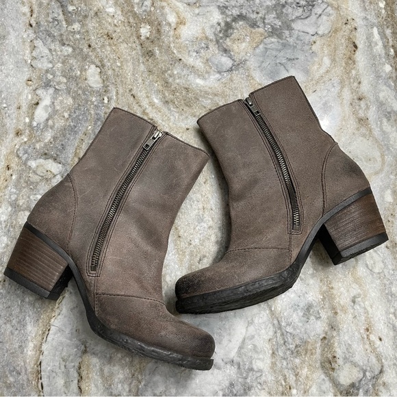 Born Salazar Tassel Distressed Leather Western Ankle Boots Women’s 9.5 - Picture 4 of 10